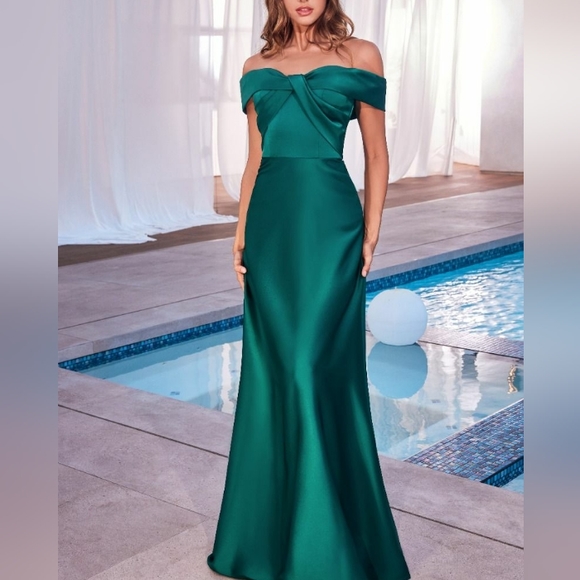 COPY - Plus size emerald, black, yellow, burgundy, blue, off shoulder formal dr… - Picture 8 of 10
